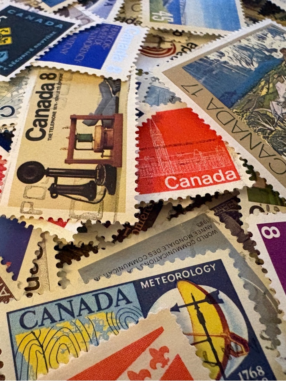 200 Canada Postage Stamps - LOT #2 - Picture 4 of 6